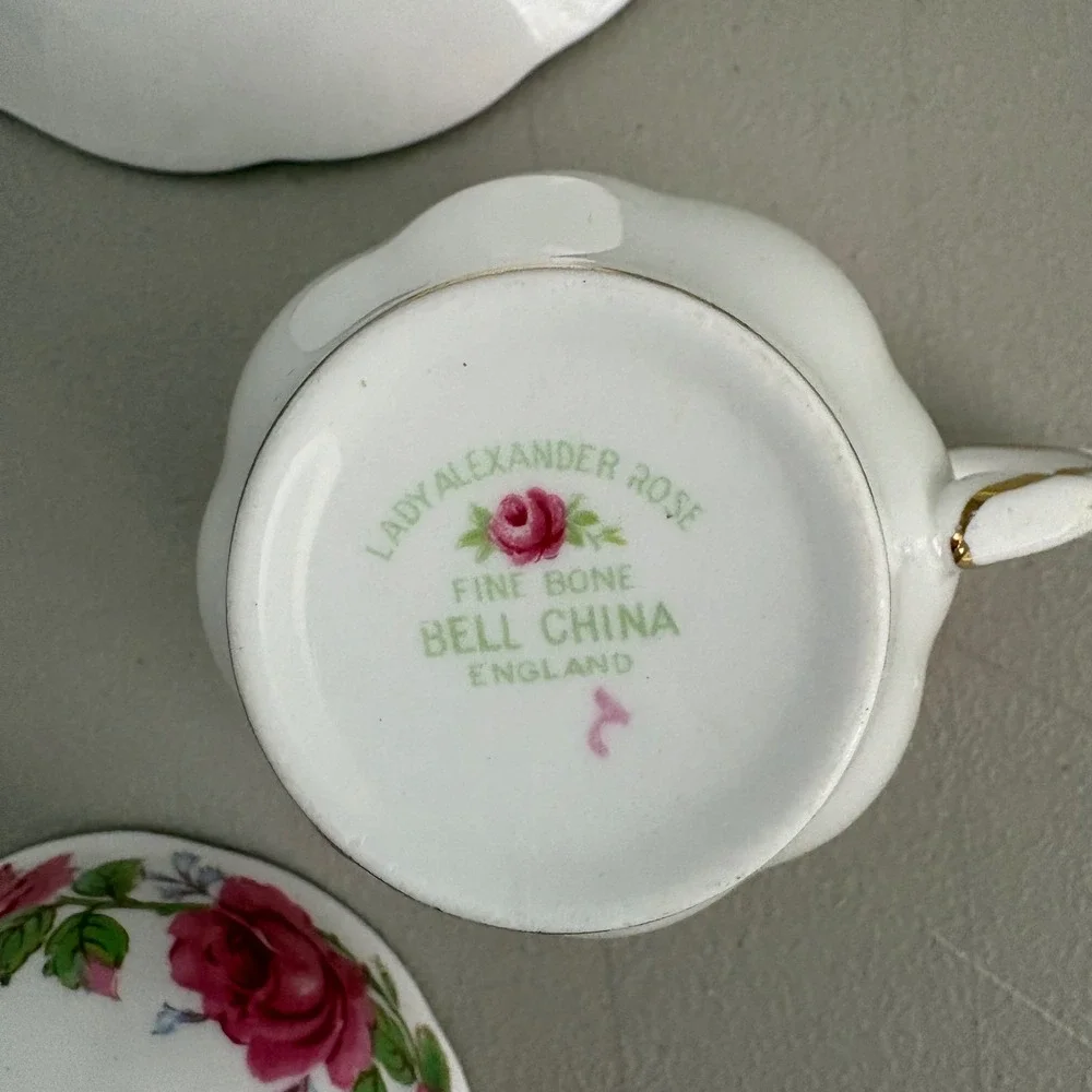 Queen Anne Bell China Lady Alexander Rose Teacup Saucer Bowl Set 5pc England